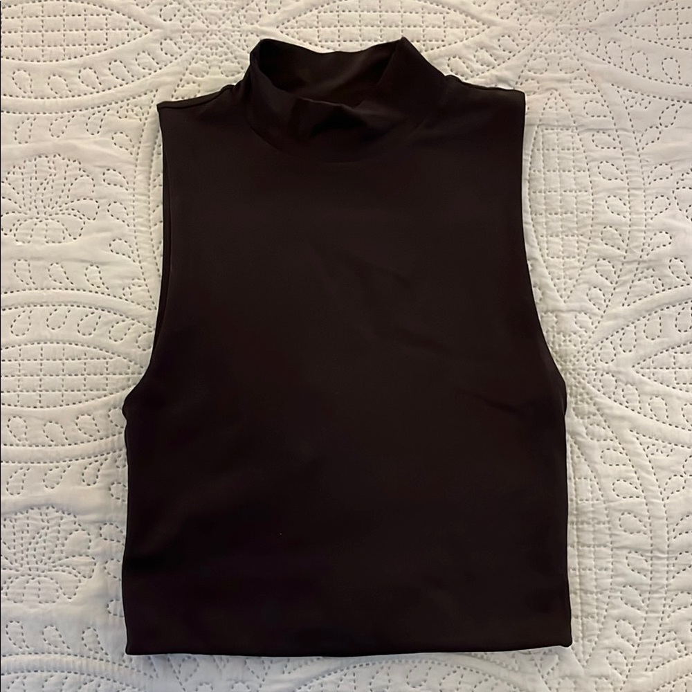 Babaton Black Sleeveless Crop Tank with Mandarin Collar